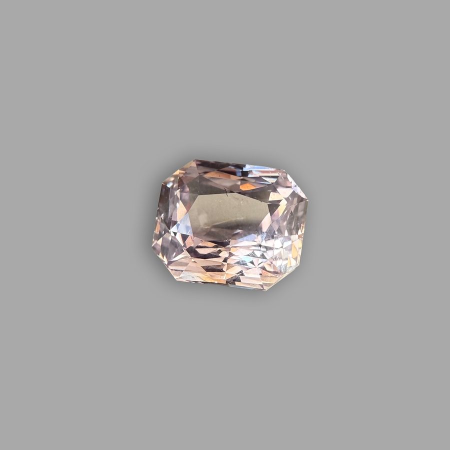 Saphir 4,50 ct, pink