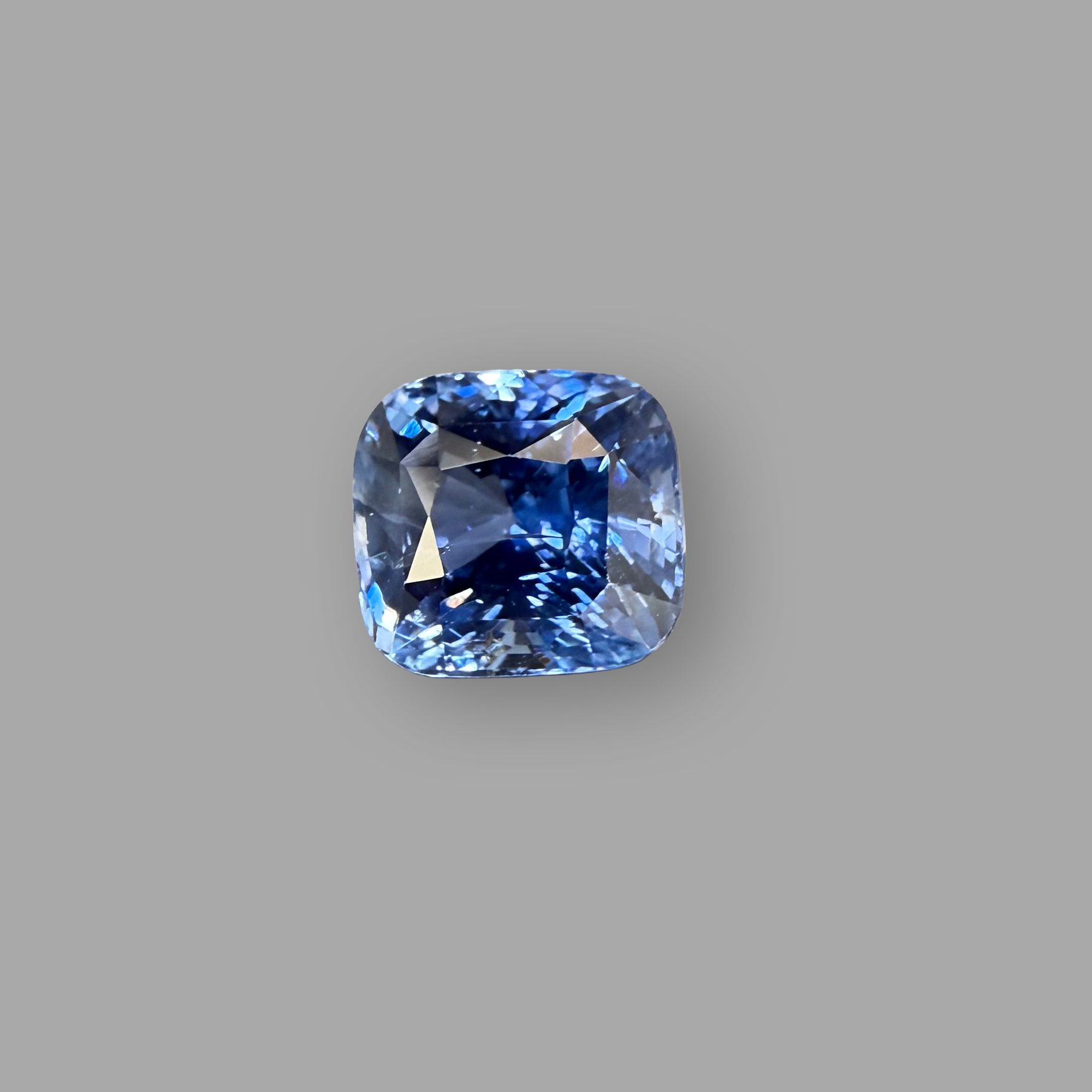 Saphir 3,05 ct, blau