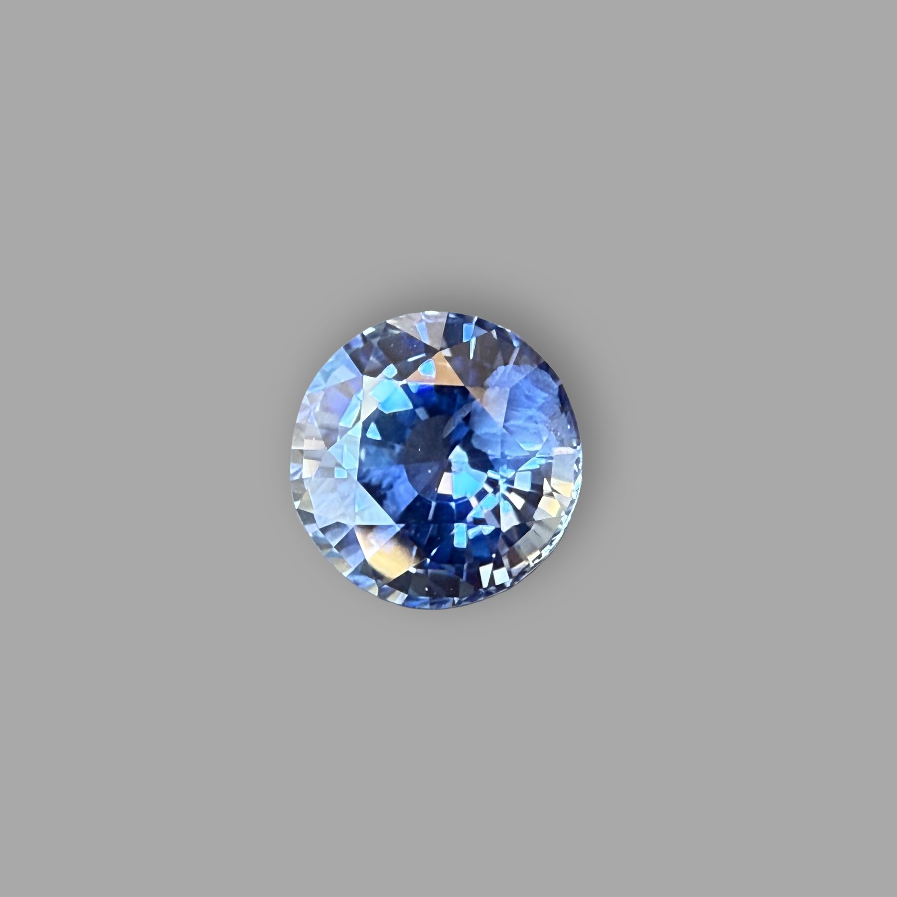 Saphir 2,81 ct, blau
