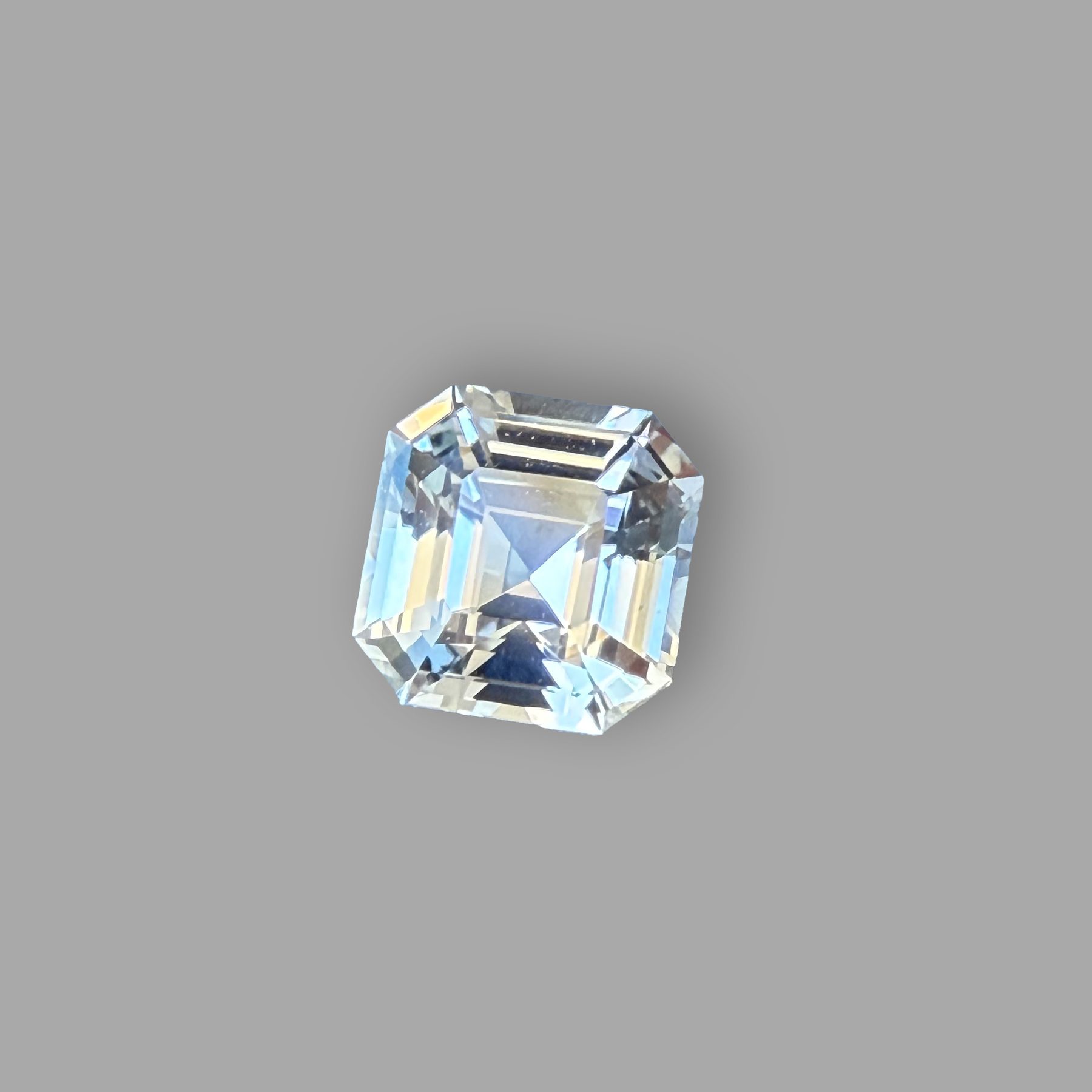 Saphir 1,22 ct, weiß
