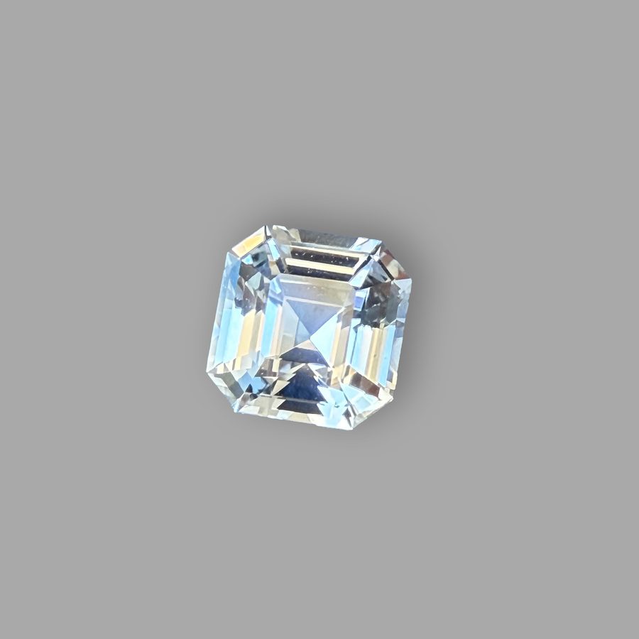 Saphir 1,22 ct, weiß