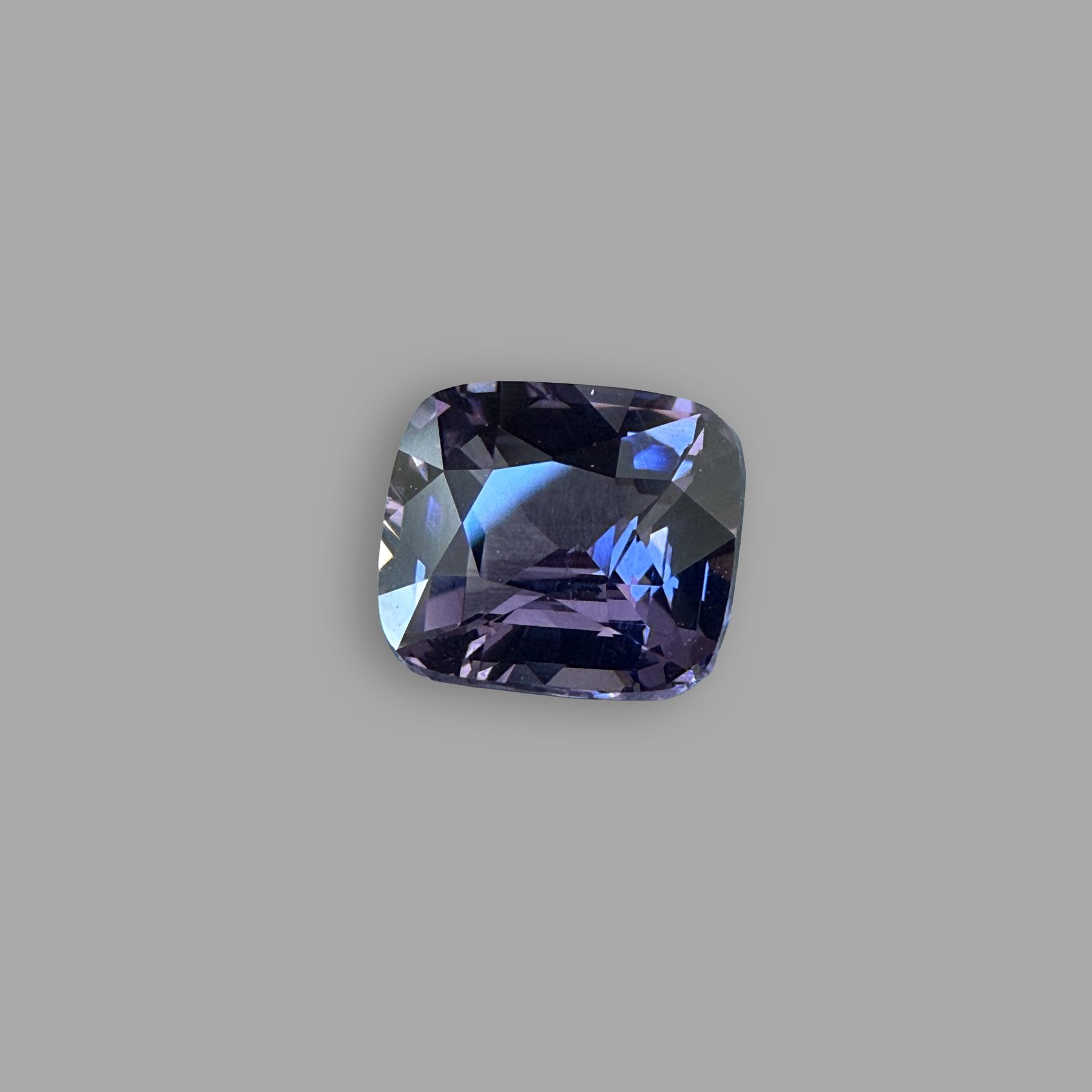 Spinell 2,01 ct, lavendel